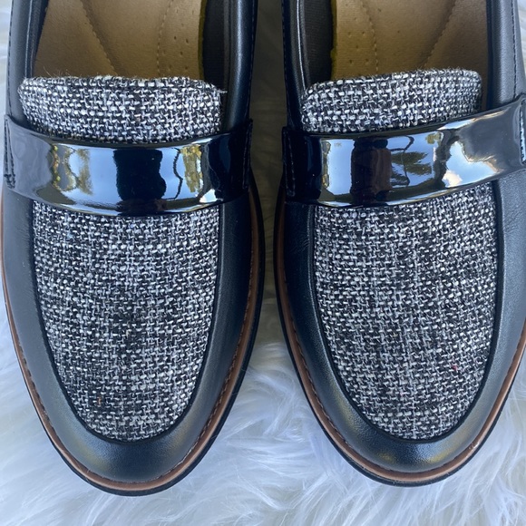 Clarks - Picture 4 of 16